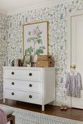Betty Wallpaper in White
