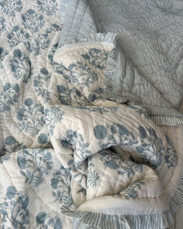 Bluebell Ruffle Quilt