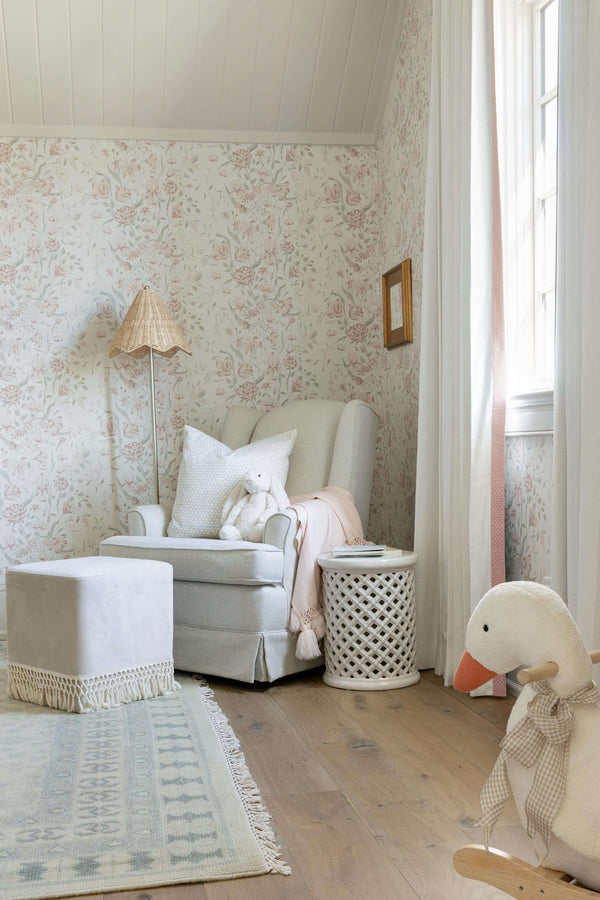 Bukett Wallpaper in Powder Pink