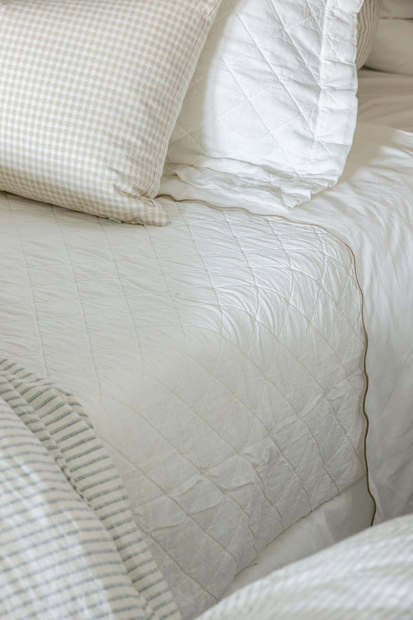 Diamond Stitch Coverlet in White