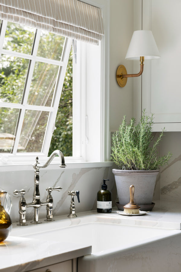 Rosa Terracotta Pot in Grey