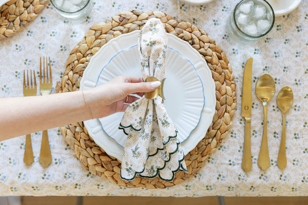 Classic Scalloped Napkin Ring