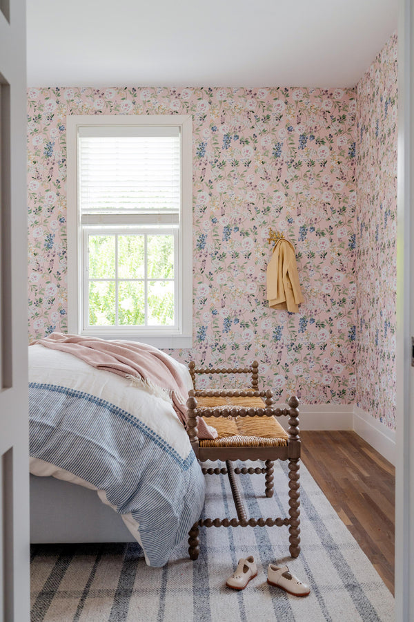 Betty Wallpaper in Crystal Pink
