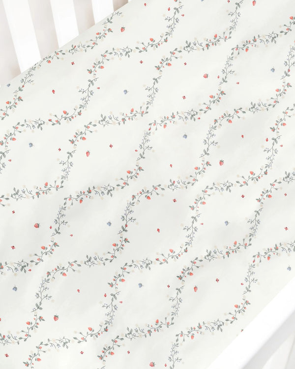 Petite Berry Crib Sheet