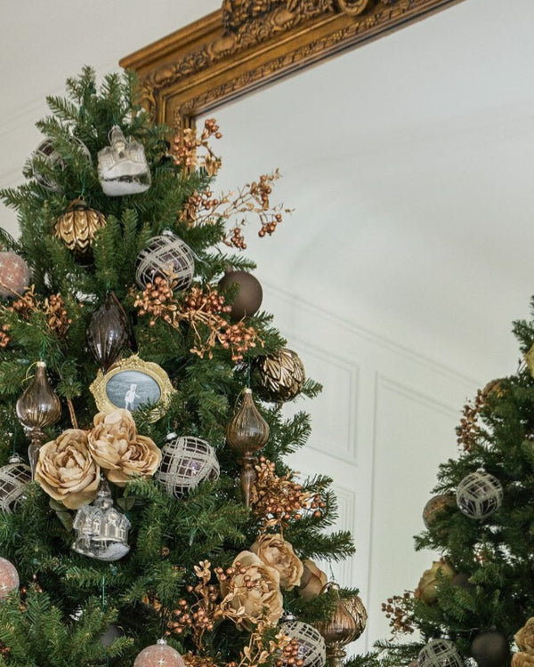 Gilded Frame Ornament- Oval